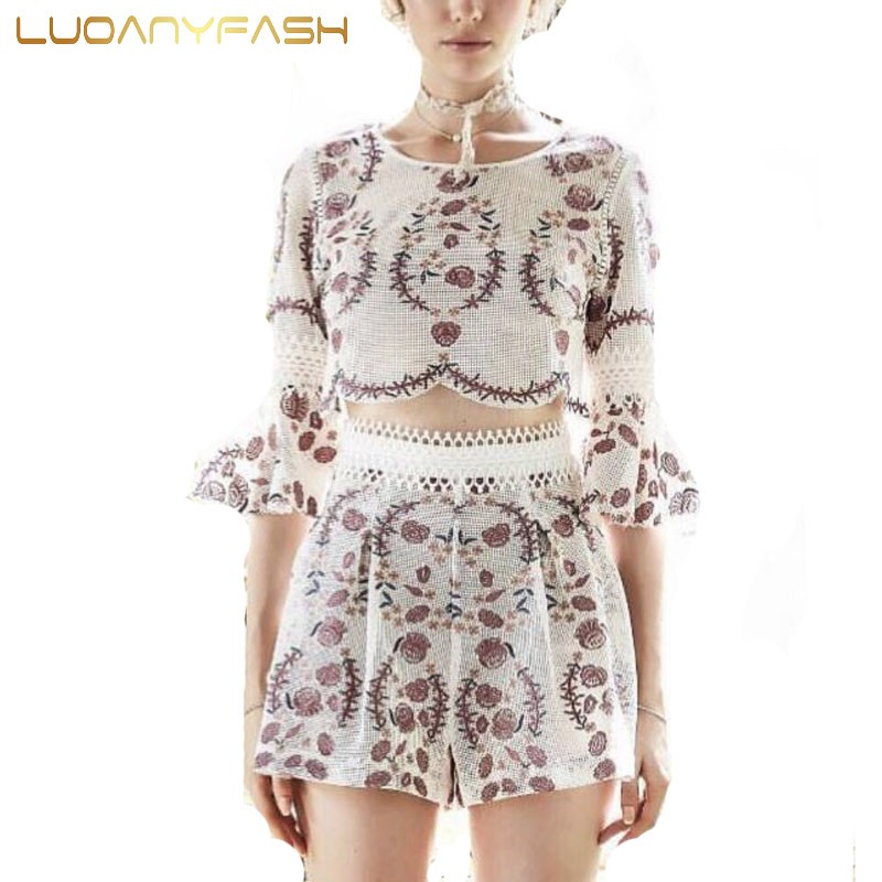 cute women's tops for spring